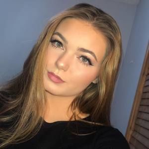 Meet your Posher, Akahllia